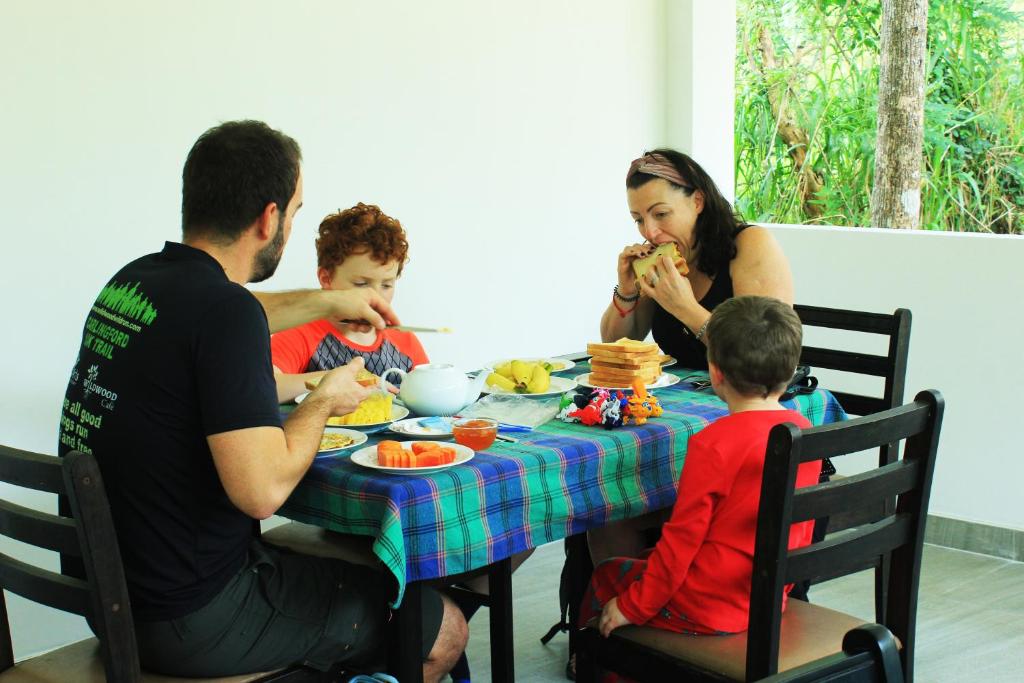 Family Dining Experience