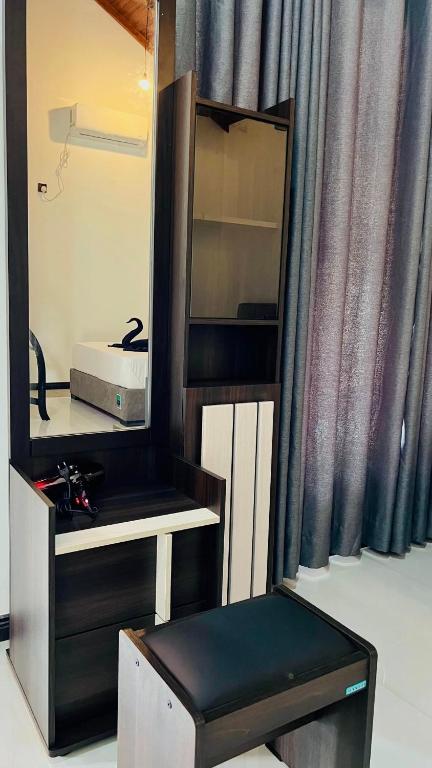 Vanity Mirror and Stool
